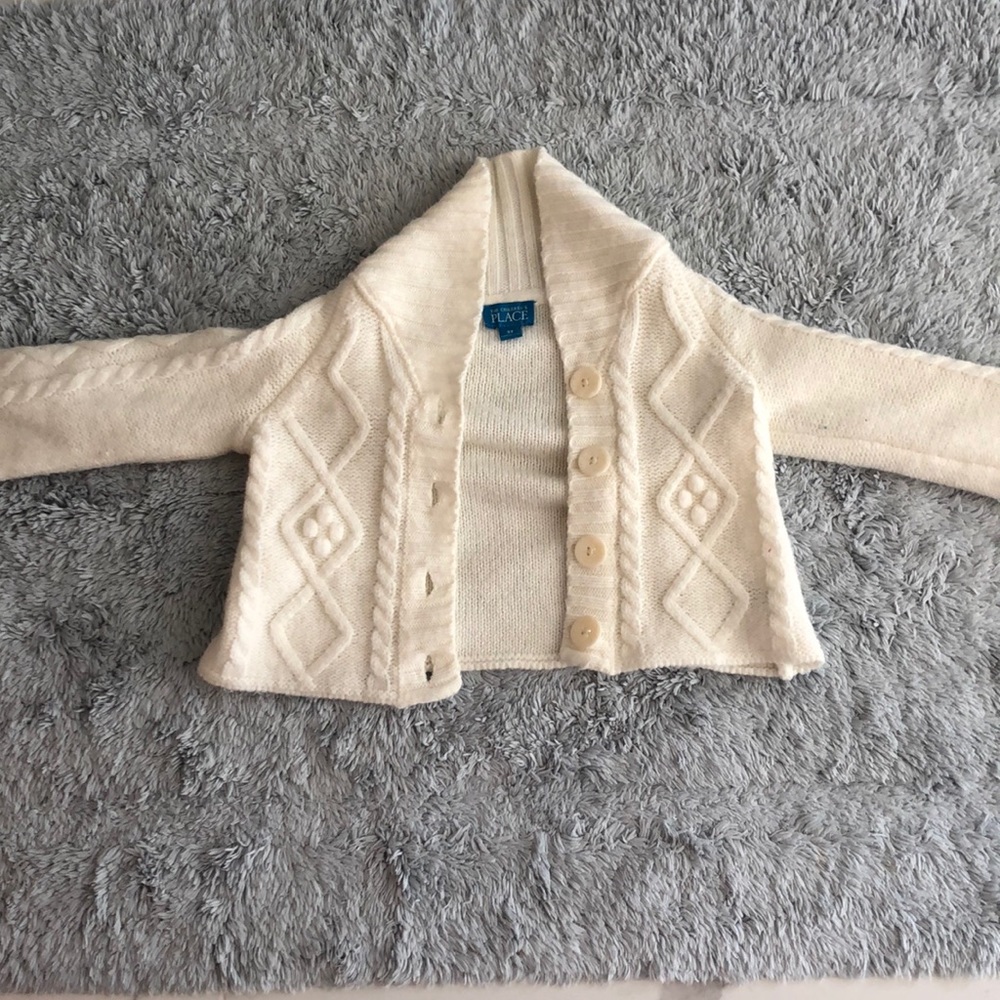 Children’s place cream sweater 3T
